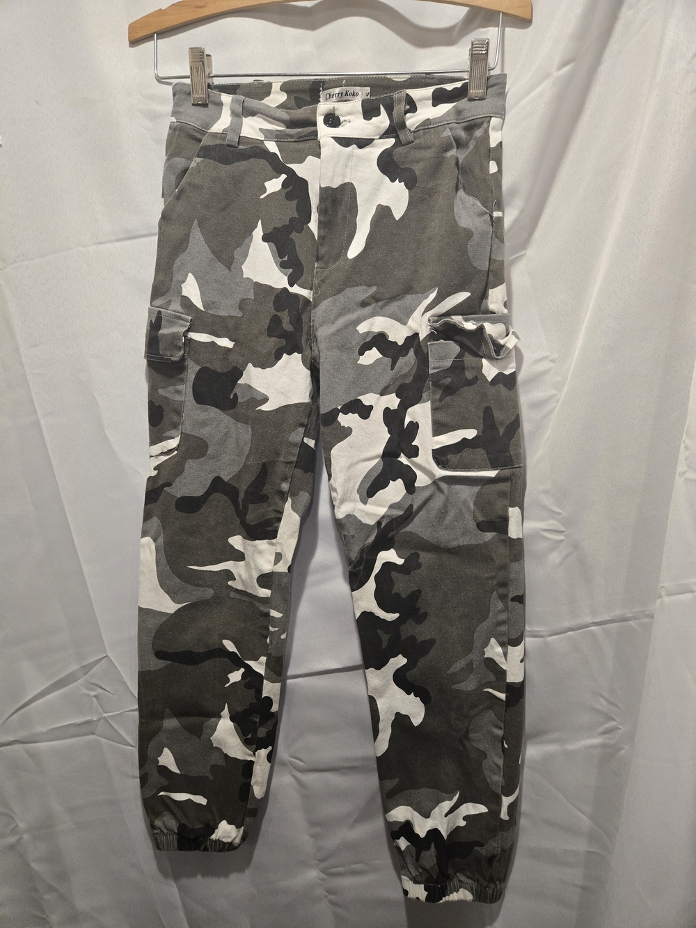 Womans Cargo Pants - Gray White Camo